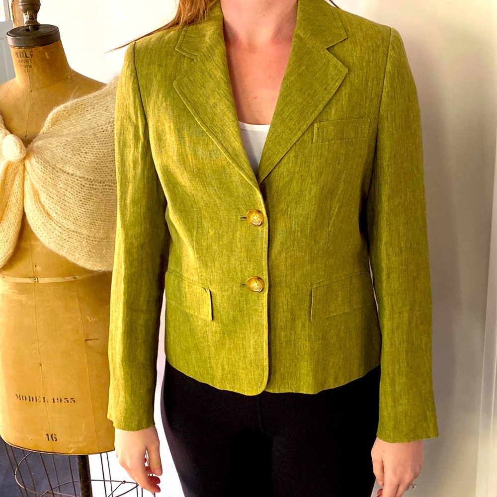 Short waisted jacket